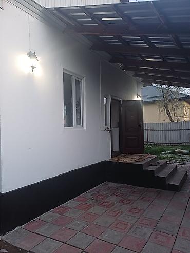 Продажа коттеджей и домов: Срочно продаю дом.Адрес: Новопокровка.Ул: Манаса 40А.3х комната и — 3