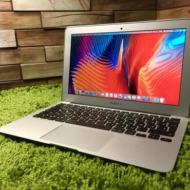 apple se: 𝐸𝓇𝒶_𝒸𝑜𝓂𝓅𝓊𝓉𝑒𝓇 ‘ in təqdim etdiyi Macbook air 2013 . Macbook Air 2013