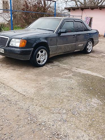 ford dizel: Mercedes-Benz W124: 2.5 l | 1992 il Sedan — 1