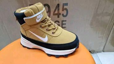 ara obuca: Ankle boots, Nike, Size - 36