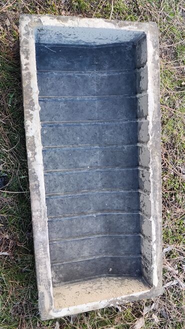 Другое строительное оборудование: Резиновые формы для производства брусчатки в наличии. Состояние как — 7