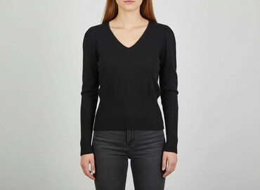 Swetry: Sweter damski, rozmiar M