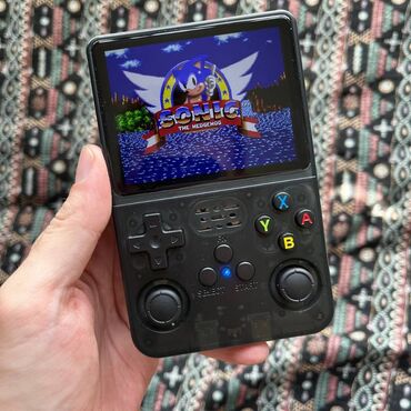 купить psp в бишкеке: Продается портативная игровая консоль R36S. Внутри тысячи игр с разныз
