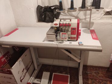 3ниточная машинка: Швейная машина Полуавтомат