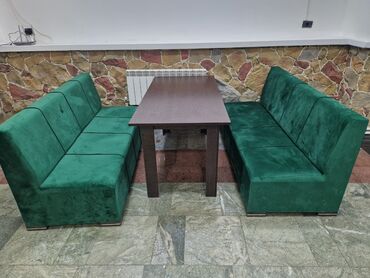 Restoran mebeli: Kafe üçün mebel 14 ədəd divan 10ədəd masa 6 ədəd pufiq .qiyməti 1900