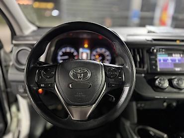 Toyota: Toyota RAV4: 2017 г., 2.5 л, Бензин, Кроссовер — 11