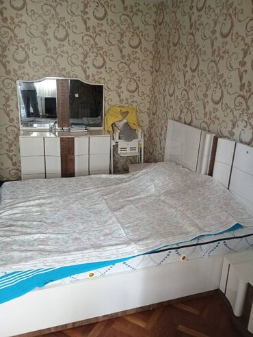 xacmazda kiraye ev: Su,İşıq,Qaz daimidir.Ev təmirlidi və hər şeylə təchiz olunub: Mərkəzi