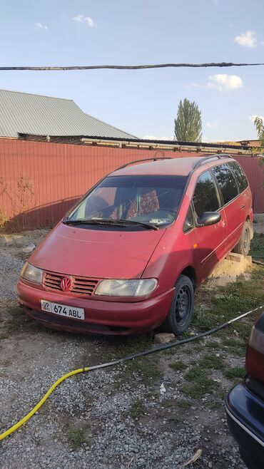 Volkswagen: Volkswagen Suran: 1998 г., 2 л, Механика, Бензин, Вэн/Минивэн