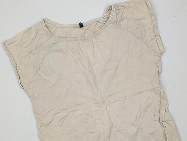 pull and bear shorts: Футболка жіноча, розмір M — 1