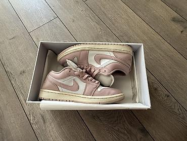 зимние жорданы: Кроссовки, 38, Nike, Б/у, цвет - Розовый, Самовывоз — 2