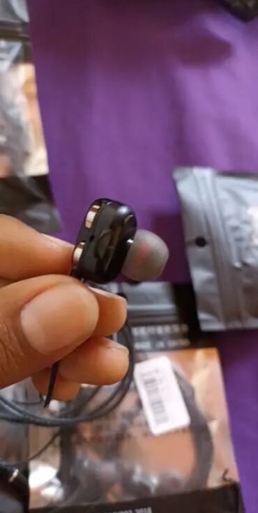 Qulaqcıqlar: Yeni Simli Qulaqcıqlar, rəng - Qara — 3