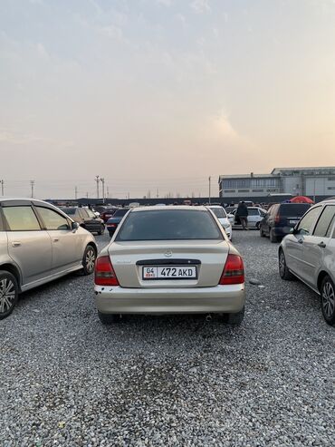 Mazda: Mazda 323: 2000 г., 1.5 л, Механика, Бензин, Седан — 1