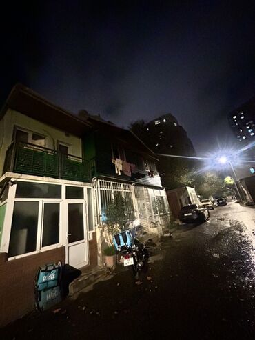 Mənzil kirayələyirəm: İcarəyə təklif olunan 2 mərtəbəli kiçik mənzil. 28 May Ⓜ️ -(17 dəqiqə — 10