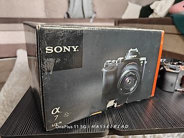 Фотоаппараты: Беззеркальная полнокадровая камера Sony α7 (ILCE‑7). Байонет Sony — 3