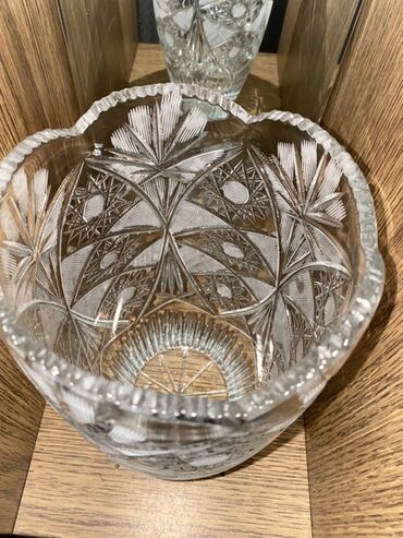 Qrafinlər və səhənglər: 6 -da lalafo.az — 12 Qrafinlər və səhənglər: 6 — 12