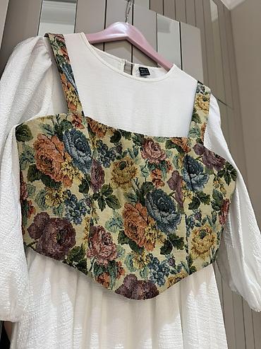 yeni geyim: Ağ rəngli uzun don + çiçəkli korset üst - Üslub: romantik/vintage — 2