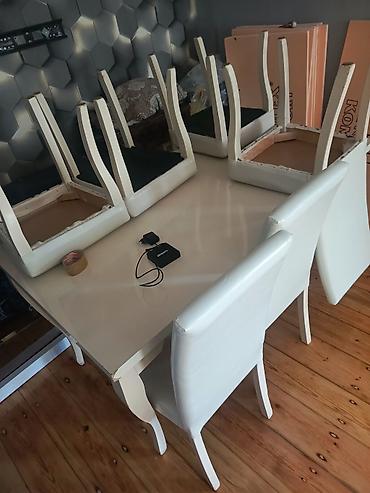 metbext stullari: Qonaq otağı üçün, İşlənmiş, Dördbucaq masa, 6 stul — 2
