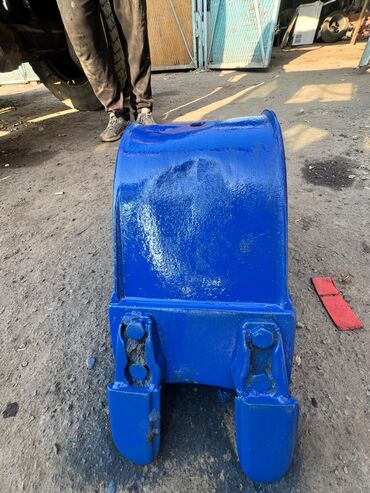 Экскаваторы: Экскаватор, 2003 г., Гусеничный — 4