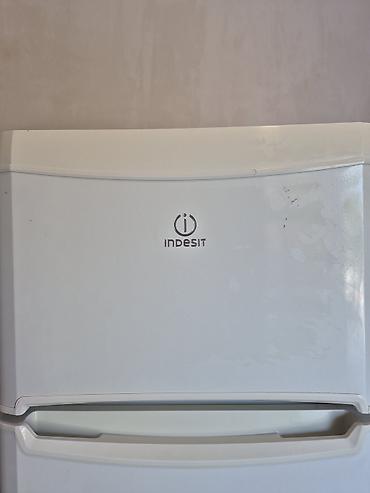 konteyner soyuducu: İşlənmiş 2 qapılı Indesit Soyuducu Satılır, rəng - Ağ — 2