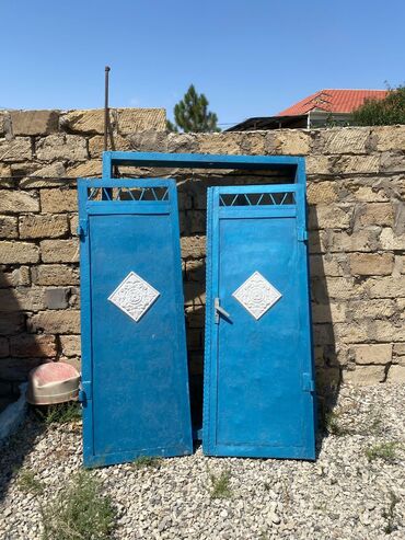 Tavan: Darvazalar, Həyət üçün