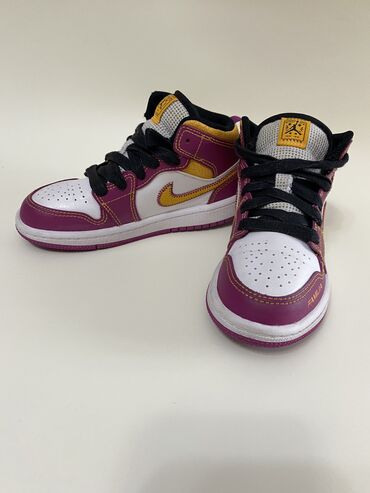 Детская обувь: Nike air Jordan para mi familia оригинал размер 27-28 ( длина по