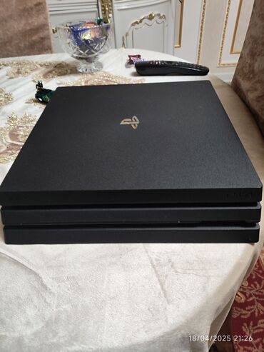 PS4 (Sony Playstation 4): PlayStation 4 Pro (PS4 Pro) oyun konsolu Xüsusiyyətlər: - Model: Sony — 7