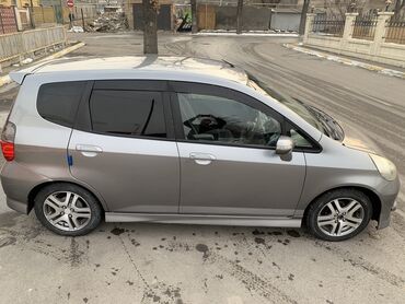 Honda: Honda Fit: 2002 г., 1.3 л, Автомат, Бензин, Седан