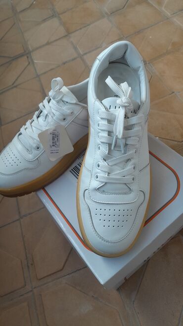 Krasofkalar və idman ayaqqabıları: LUFİAN TƏMİZ 100% HƏQİQİ DƏRİ SNEAKERS Kişi üçün İstehsalçı ölkə -da lalafo.az — 6 Krasofkalar və idman ayaqqabıları: LUFİAN TƏMİZ 100% HƏQİQİ DƏRİ SNEAKERS Kişi üçün İstehsalçı ölkə — 6