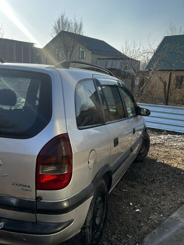 Opel: Opel Zafira: 2002 г., 2 л, Механика, Дизель, Минивэн — 9