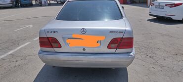 фольксваген поло 1: Mercedes-Benz E 230: 2.3 л | 1996 г. Седан