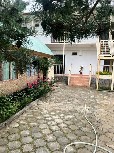 дом на день рождения: Коттедж, БАЙСАЛ Бостери, Унаа токтотуучу жай, унаа туруучу жай
