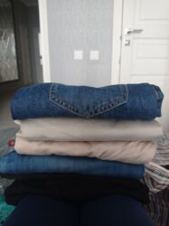отдам даром личные вещи: Отдам даром( шоколадка) джинсы,штаны на размер 42-44. самовывоз