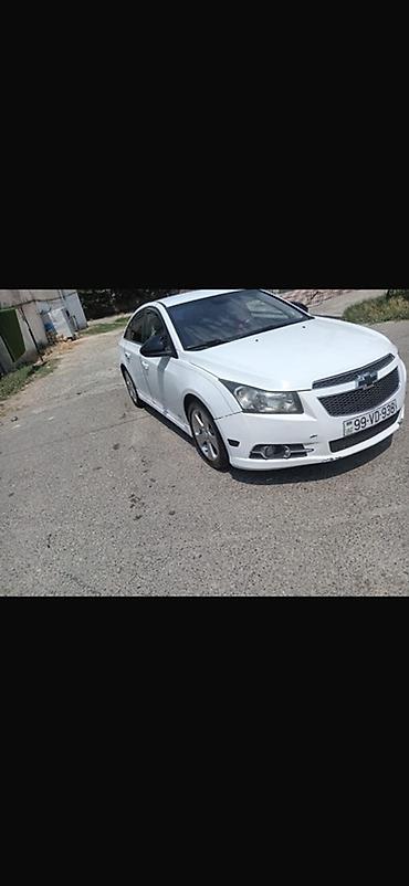 opel astra k: Chevrolet Cruze sedan – ağ rəng, 5 yerlik, ön çəkişli. Texniki və — 8
