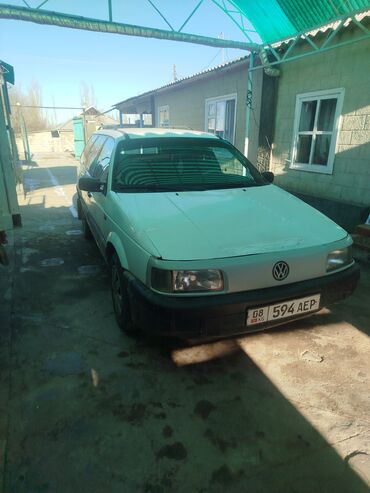 Volkswagen: Volkswagen Passat: 1990 г., 1.8 л, Бензин