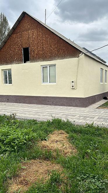 Срочно продается дом в Ново-Покровке Площадь участка 6 соток, 6 комнат — 9