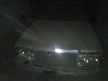 повторитель поворотника: Mercedes-Benz W124: 1988 г., 2.3 л, Механика, Бензин, Седан