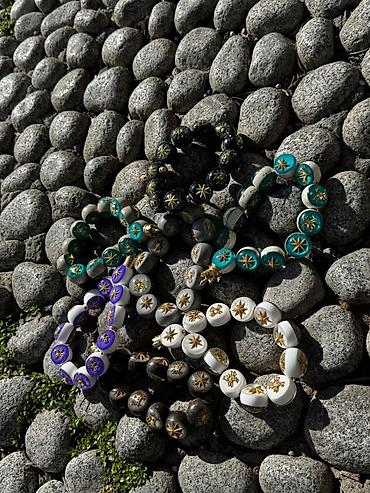 Təsbehlər: Tesbeh Təsbeh Təsbehlər hazır əldə var. Çeşid çoxdu. Çatdırılma 1_2 — 5