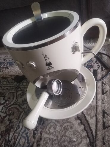 Электрочайники: Кофеварка Bialetti, Капсульная, Б/у, Самовывоз