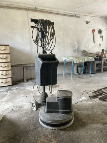 зимние шины бишкек бу: Полотер черного цвета с длинным проводом и ручкой для удобства
