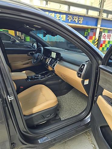 Kia: Kia Sorento: 2022 г., Кроссовер — 12