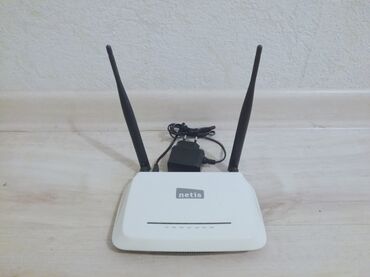 Модемы и сетевое оборудование: Wi-Fi роутер рабочий, в отличном состоянии, 2-антенный, NETIS WF2419R