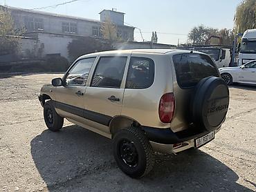 matiz 2006: Chevrolet Niva: 2006 г., 1.7 л, Механика, Бензин, Внедорожник — 2