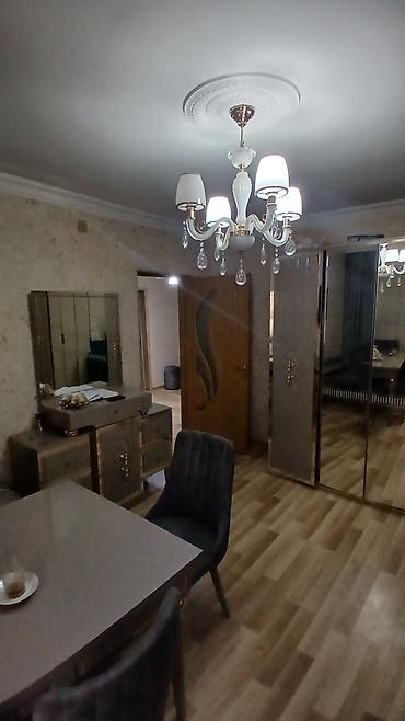 Həyət evləri və villaların satışı: Binəqədi qəs. 3 otaqlı, 1 kv. m, Yeni təmirli — 9