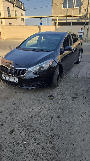 Kia: Kia Forte sedan - Kuzov: 4 qapılı sedan, qara rəng - Mühərrik və — 15
