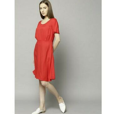 платье на каждый день: Лаконичное платье Marks and Spencer, размер 36, новое. Очень красивое