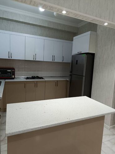 Uzunmüddətli kirayə mənzillər: Semaşkanın arxasında 20 mərtəbəli binanın 16-cı mərtəbəsində 2 otaqlı — 9