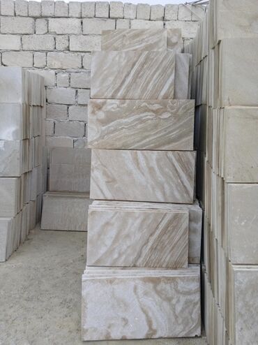 Dekorativ daşlar: Təbii daş üzlük plitələri - Material: təbii daş (aqlay tipli) — 1