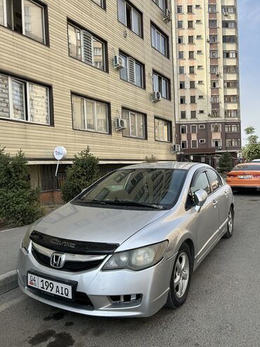 хондо цивик: Honda Civic: 2009 г., Гибрид, Седан