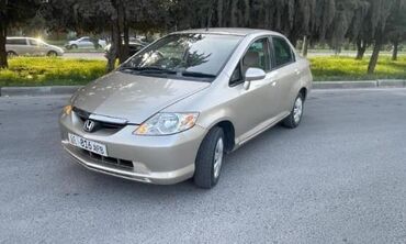 Honda: Honda Fit Aria: 2005 г., 1.3 л, Вариатор, Бензин, Седан