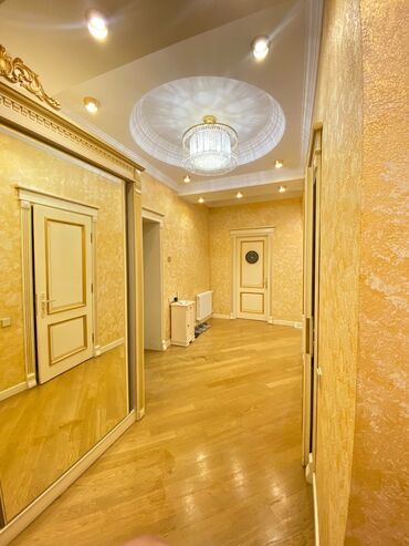 Günlük kirayə mənzillər: 3 otaqlı -da lalafo.az — 4 Günlük kirayə mənzillər: 3 otaqlı — 4